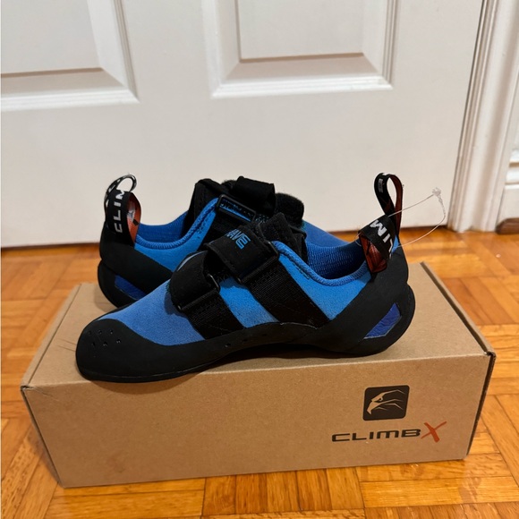 Rock climbing shoes - Picture 2 of 4